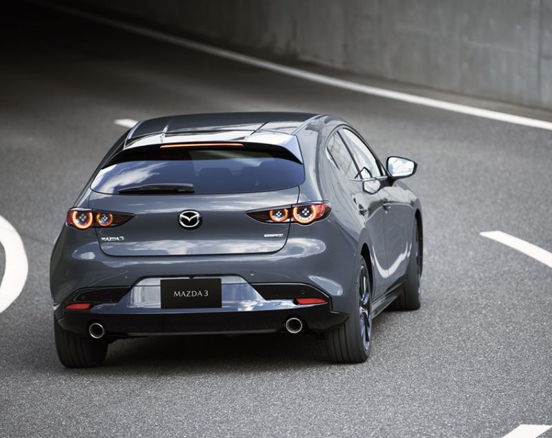 Mazda 3 2.5 mhev skyactiv-g exclusive-line business edition 103kW Mazda 3 2.5 mhev skyactiv-g exclusive-line business edition 103kW