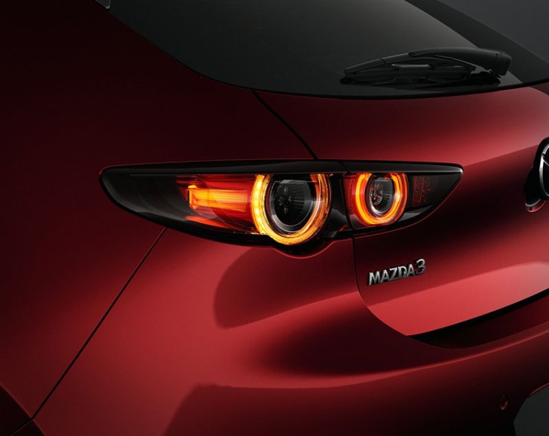 Mazda 3 2.5 mhev skyactiv-g centre-line 103kW 