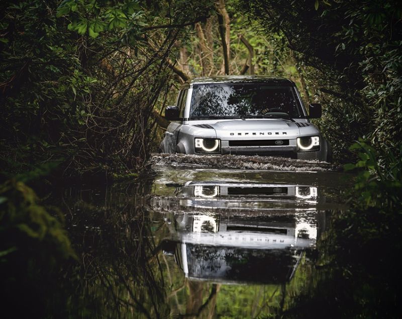 Land Rover Defender 110 p300e phev x-dynamic hse 5p awd 221kW aut
