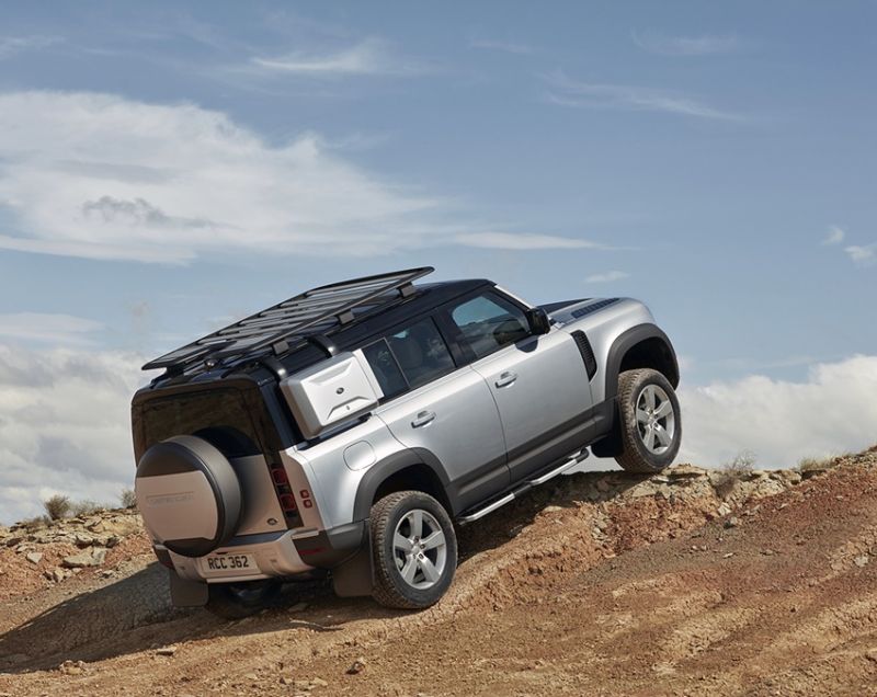 Land Rover Defender 110* d250 mhev x-dynamic se 5p awd 183kW aut