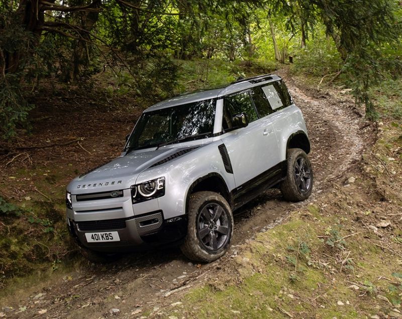 Land Rover Defender 90 d200 mhev x-dynamic se awd 147kW aut