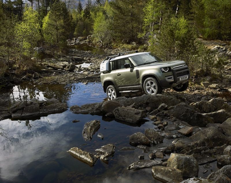 Land Rover Defender 90 d200 mhev x-dynamic se awd 147kW aut
