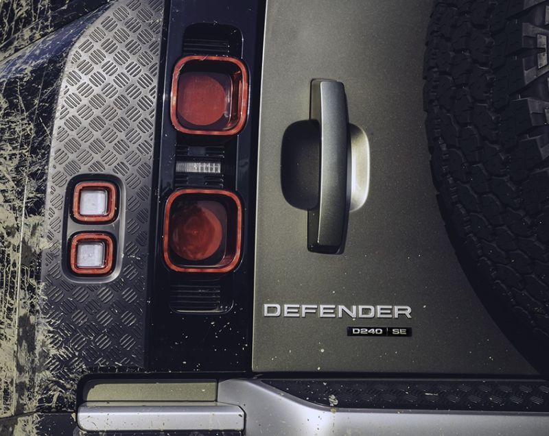 Land Rover Defender 90* p525 v8  awd 386kW aut