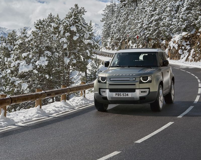 Land Rover Defender 90* d200 mhev x-dynamic se awd 147kW aut Land Rover Defender 90* d200 mhev x-dynamic se awd 147kW aut