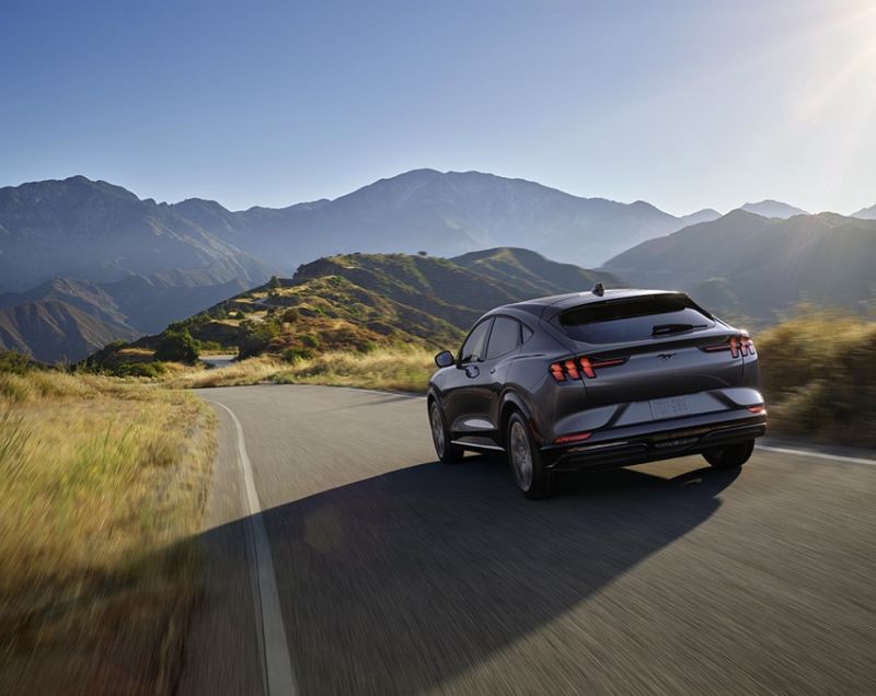 Ford Mustang Mach-E 72.6kWh Standard Range RWD