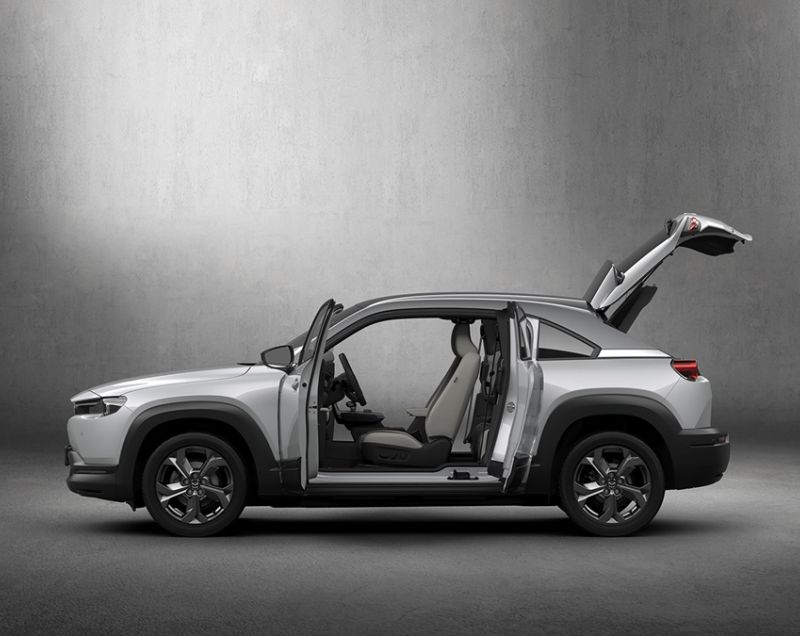 Mazda MX-30 0.8 phev r-ev e-skyactiv exclusive-line 125kW aut Mazda MX-30 0.8 phev r-ev e-skyactiv exclusive-line 125kW aut