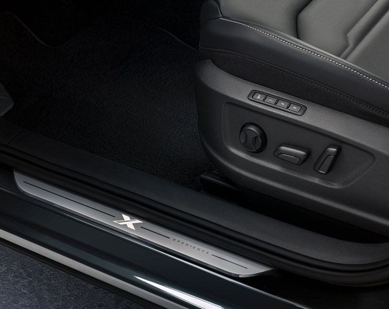 Seat Ateca 1.5tsi 150 PK FR Business Intense DSG-7, Black Magic + SAFE & DRIVING PACK XL / 18 INCH VELGEN Seat Ateca 1.5tsi 150 PK FR Business Intense DSG-7, Black Magic + SAFE & DRIVING PACK XL / 18 INCH VELGEN