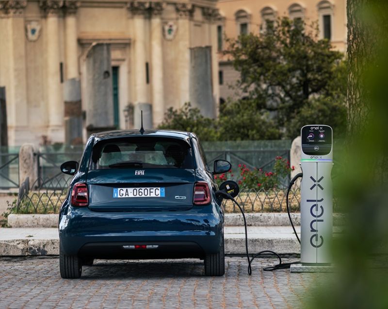 Fiat 500E Berlina 24kWh ev la prima 70kW aut