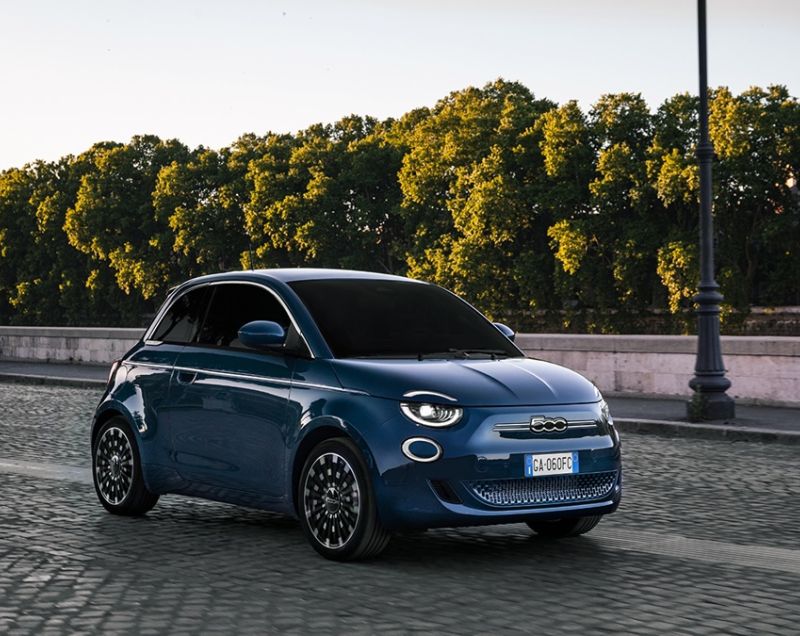 Fiat 500E Berlina 24kWh ev la prima 70kW aut