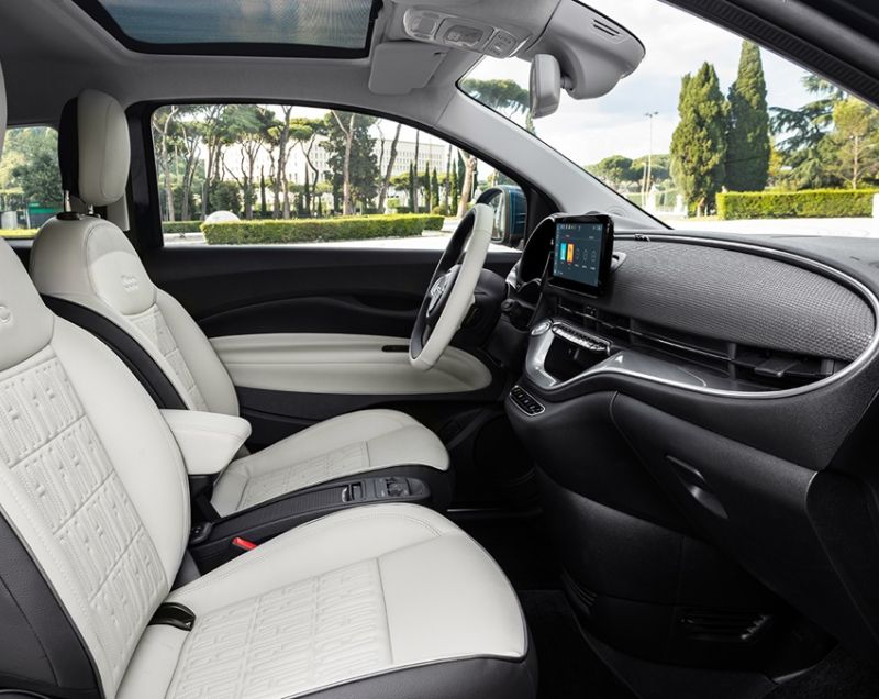 Fiat 500E Berlina 42kWh ev la prima 87kW aut