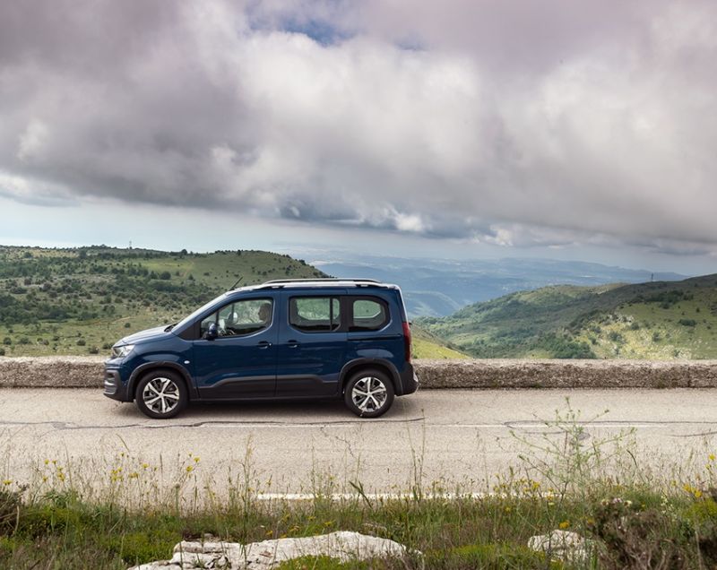 Peugeot Rifter 50kWh 136 PK Active Pack