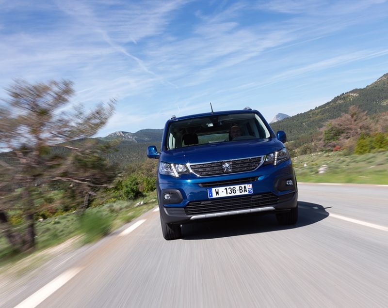 Peugeot Rifter 50kWh 136 PK Active Pack