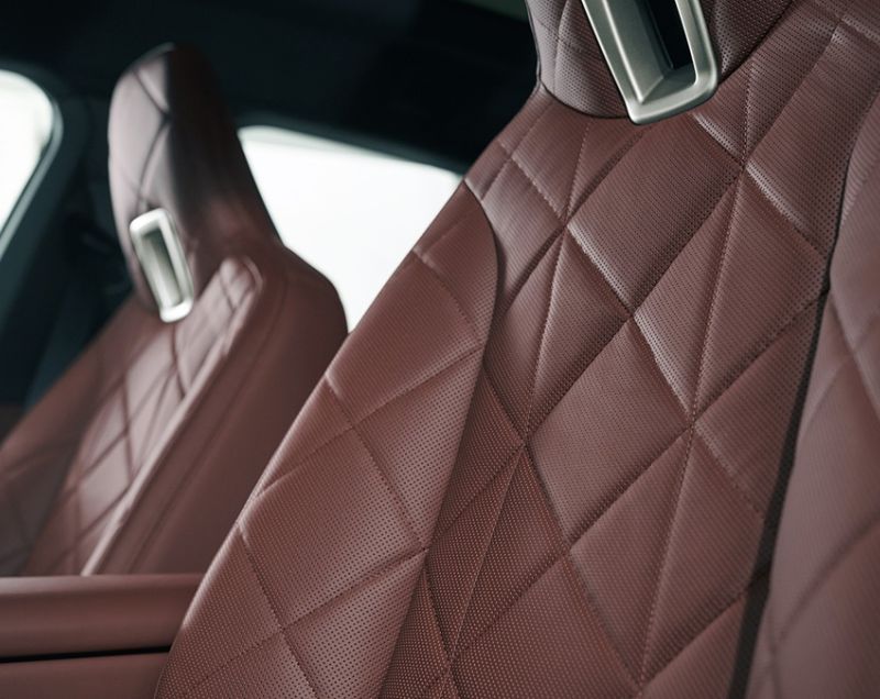 BMW iX 70kWh xDrive40 - DE NIEUWE HIGHTECH SUV!