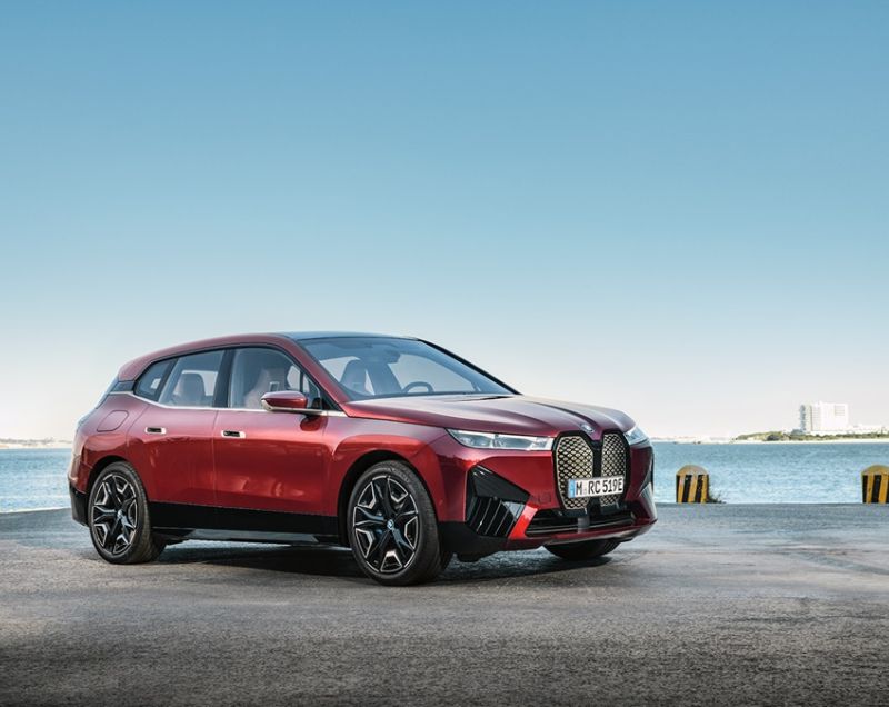 BMW iX 70kWh xDrive40 - DE NIEUWE HIGHTECH SUV!
