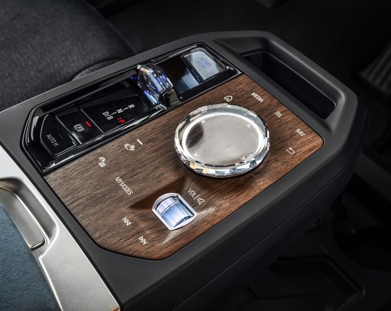 BMW iX* 74.1kWh ev xdrive 40 sport edition 240kW aut