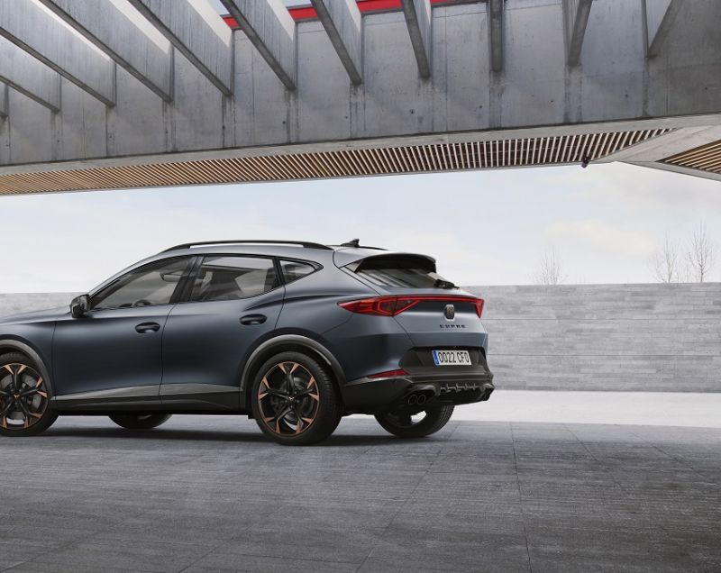 CUPRA Formentor 1.4 e-HYBRID 180kW VZ Copper Edition operational lease ...