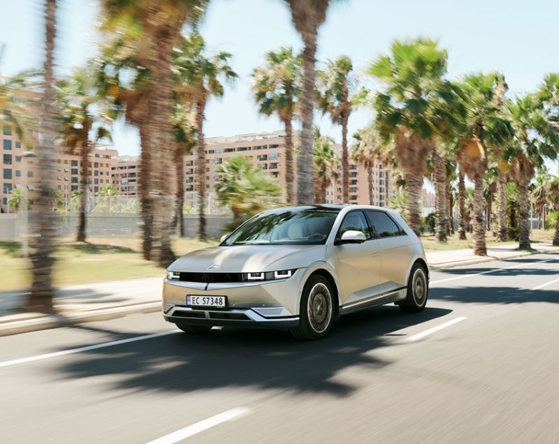 Hyundai IONIQ 5 77.4kWh Lounge, Phantom Black - SNEL RIJDEN!