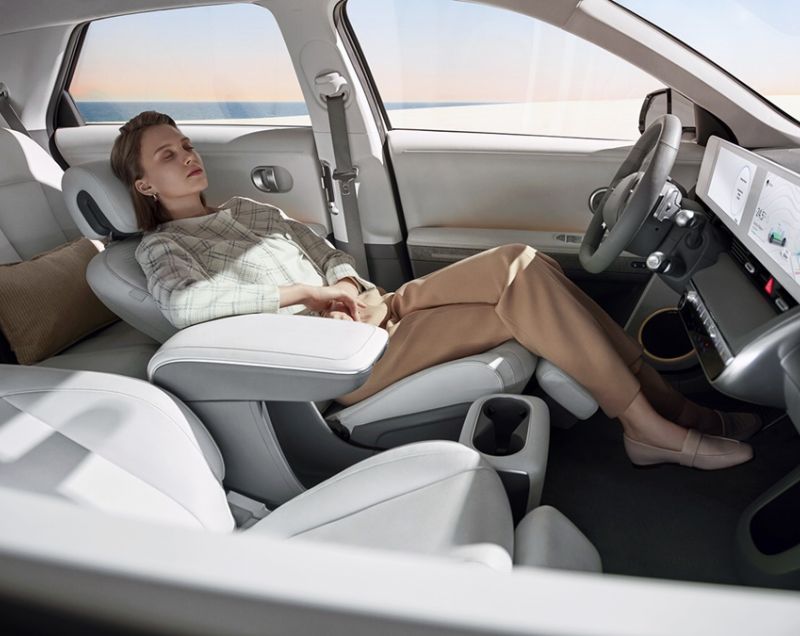 Hyundai IONIQ 5 77.4kWh Lounge, Phantom Black - SNEL RIJDEN!