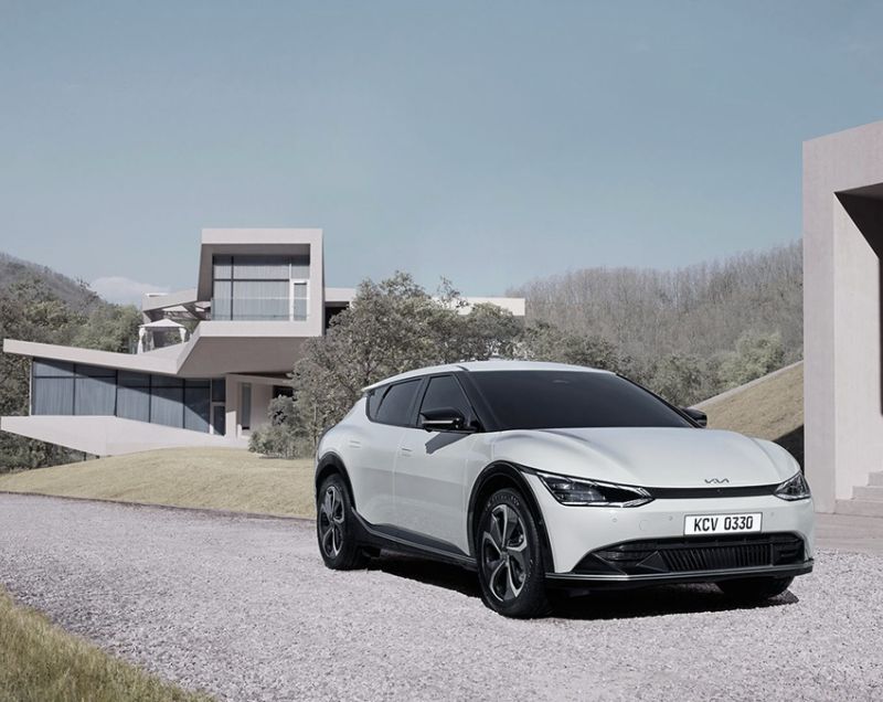 Kia EV6* 77.4kWh RWD Plus Advanced, Gravity Blue - SNEL LEVERBAAR