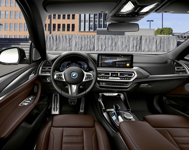 BMW iX3 74.3kWh Executive - RIJKE STANDAARDUITRUSTING