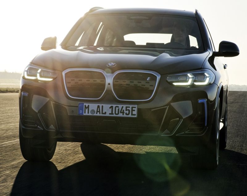 BMW iX3 74.3kWh Executive - RIJKE STANDAARDUITRUSTING