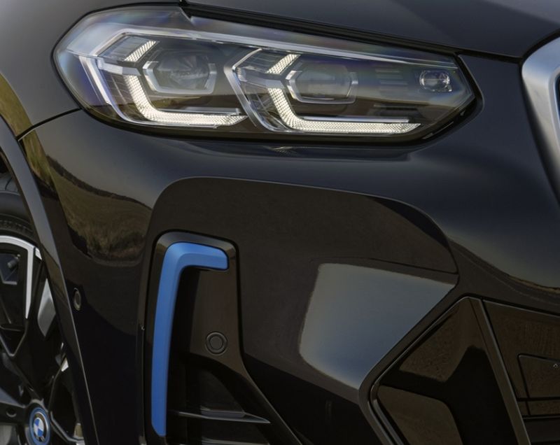 BMW iX3 74.3kWh Executive - RIJKE STANDAARDUITRUSTING
