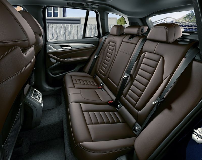 BMW iX3 74.3kWh Executive - RIJKE STANDAARDUITRUSTING