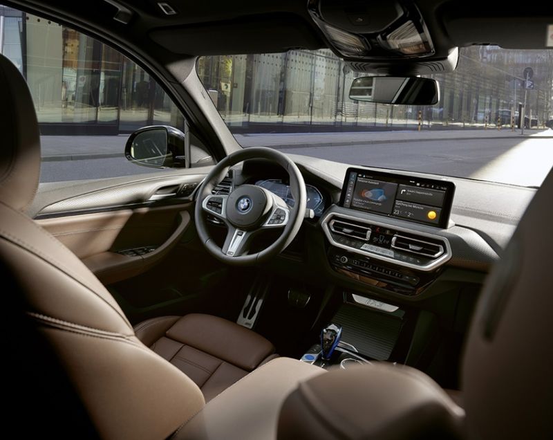 BMW iX3 74.3kWh Executive - RIJKE STANDAARDUITRUSTING