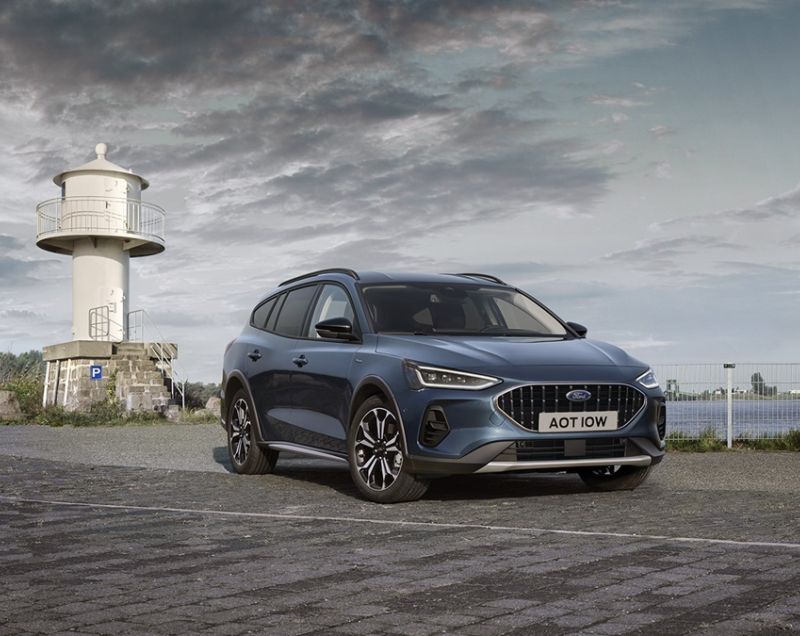 Ford Focus 1.0 EcoBoost Hybrid 125 PK Titanium Style, Magnetic + WINTER PACK Ford Focus 1.0 EcoBoost Hybrid 125 PK Titanium Style, Magnetic + WINTER PACK