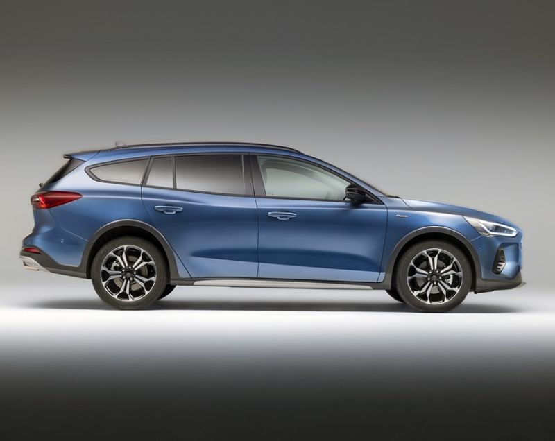 Ford Focus wagon 1.0 EcoBoost Hybrid ST-Line Style, Desert Island Blue + FAMILY PACK/WINTER PACK