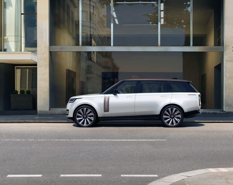 Land Rover Range Rover p460e AWD Plug-in Hybrid SE