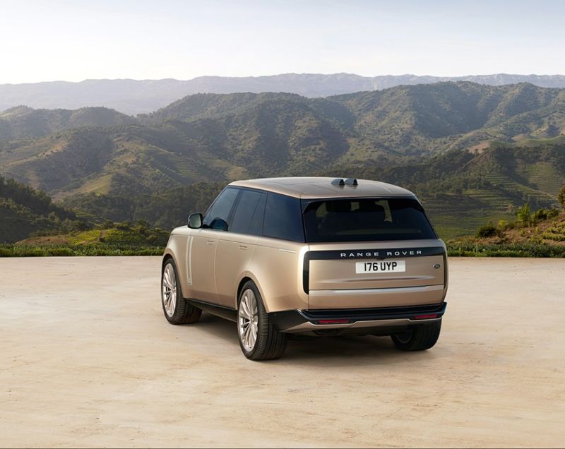 Land Rover Range Rover p460e phev hse lwb awd 338kW aut