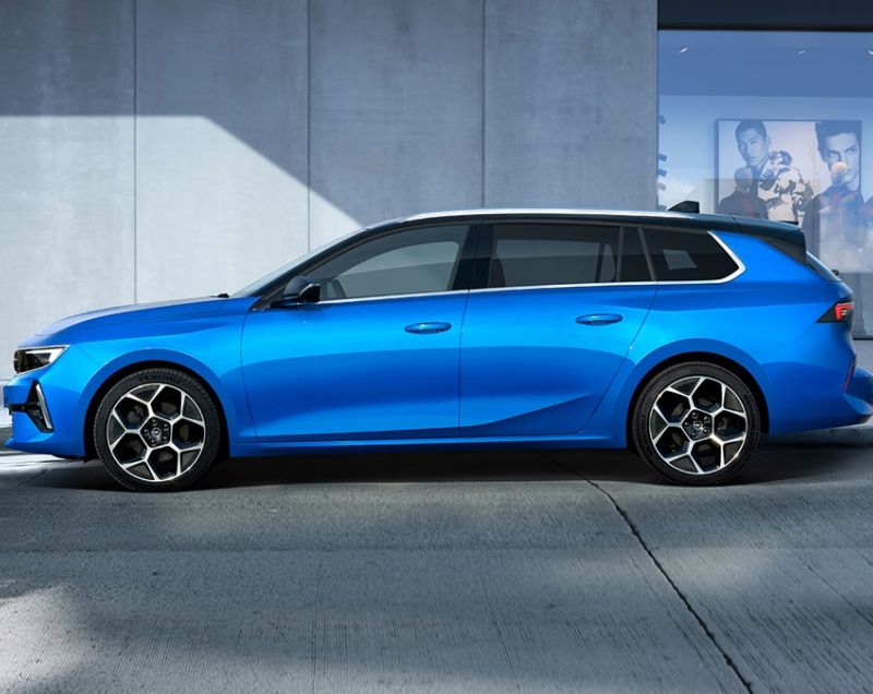 Opel Astra Sports Tourer 1.2t 130 PK Level 4 automaat, Cobalt Blue + ULTIMATE PAKKET