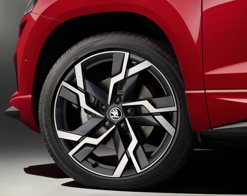 Skoda Karoq 1.0tsi 110 PK Greentech Business Edition Skoda Karoq 1.0tsi 110 PK Greentech Business Edition