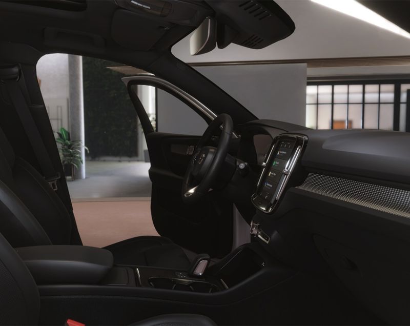 Volvo XC40 T5 Plug-in Hybrid 262 PK Plus - Onyx Black