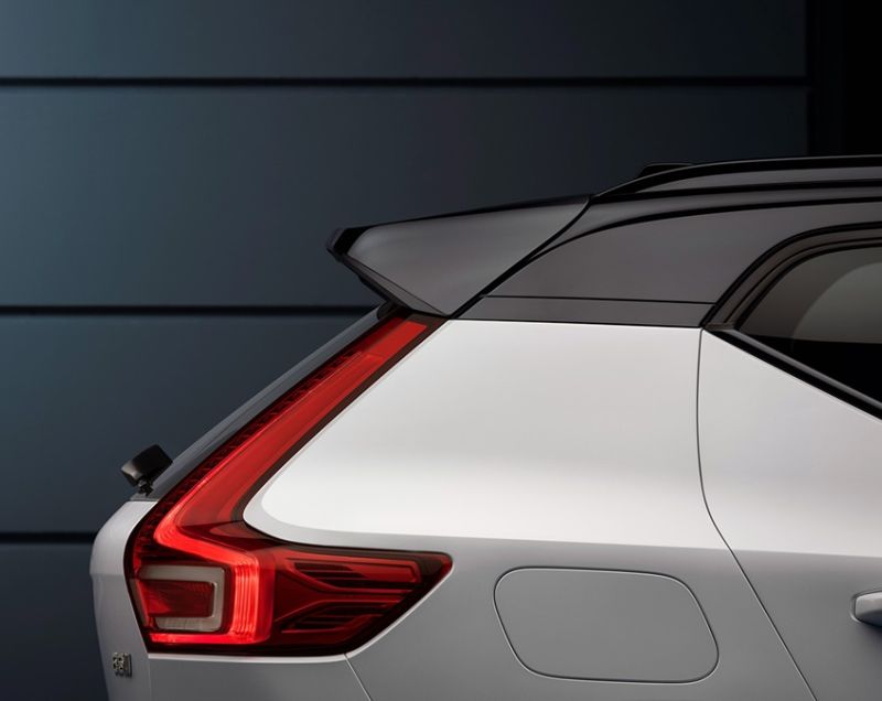 Volvo XC40 T5 Plug-in Hybrid 262 PK Plus - Onyx Black