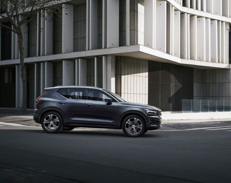 Volvo XC40 T5 Plug-in Hybrid 262 PK Plus - Onyx Black