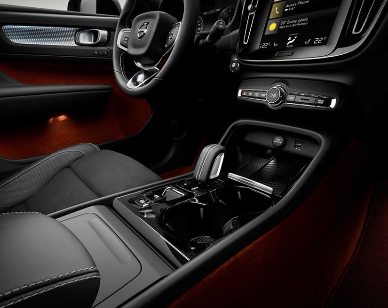 Volvo XC40 69kWh Pure Electric Single Motor Plus, Thunder Grey + 20 INCH VELGEN Volvo XC40 69kWh Pure Electric Single Motor Plus, Thunder Grey + 20 INCH VELGEN