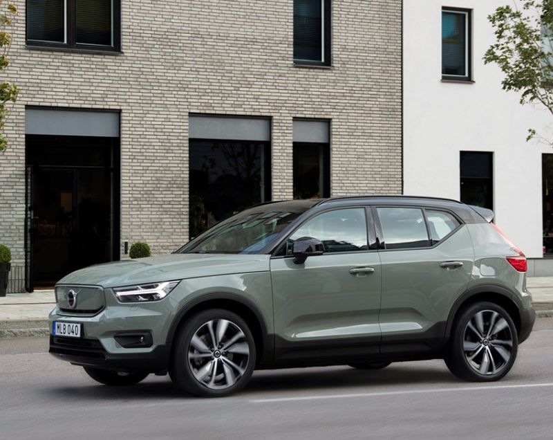 Volvo XC40 69kWh Pure Electric Single Motor Core, Onyx Black + CLIMATE LINE
