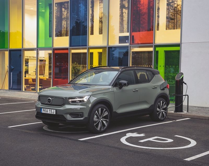 Volvo XC40 82kWh Extended Range Plus, Sage Green Volvo XC40 82kWh Extended Range Plus, Sage Green