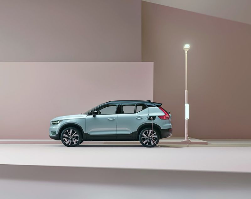 Volvo XC40 82kWh Extended Range Plus, Sage Green