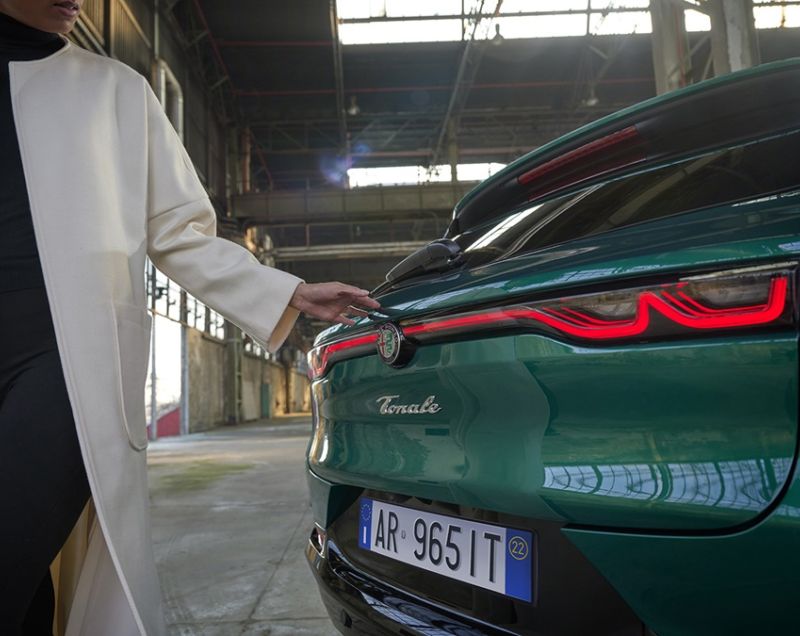 Alfa Romeo Tonale* 1.3t phev edizione business awd 206kW aut Alfa Romeo Tonale* 1.3t phev edizione business awd 206kW aut