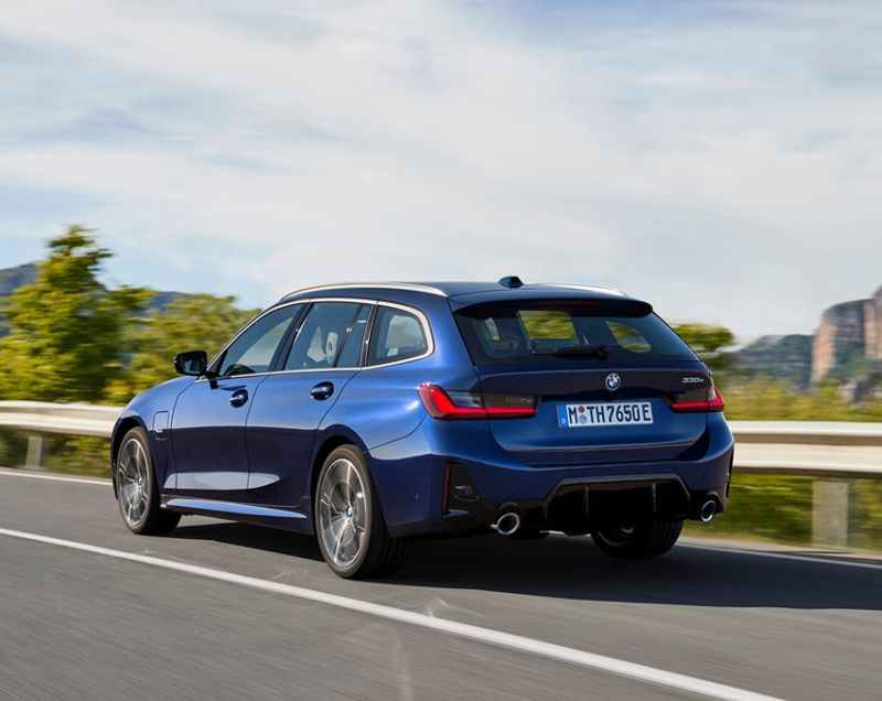 BMW 3 Serie Touring 330e Plug-in Hybrid 215kW BMW 3 Serie Touring 330e Plug-in Hybrid 215kW