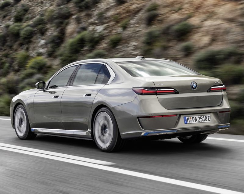 BMW i7 105kWh ev xdrive m70 485kW aut