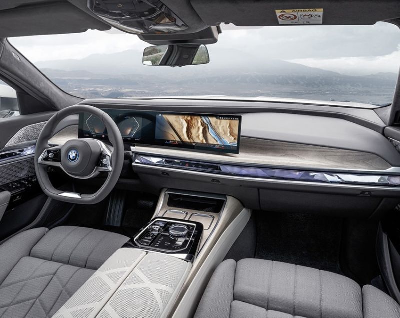 BMW i7 105kWh ev xdrive m70 485kW aut