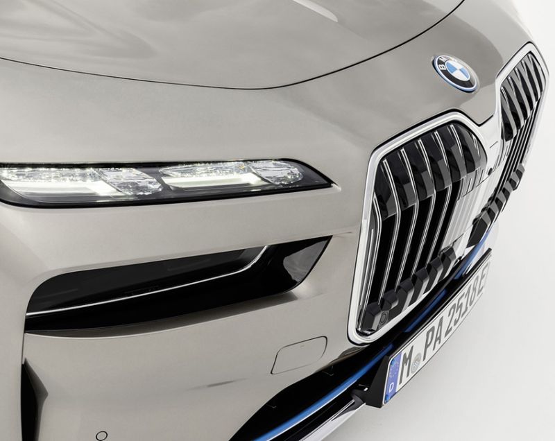 BMW i7 105kWh ev xdrive m70 485kW aut