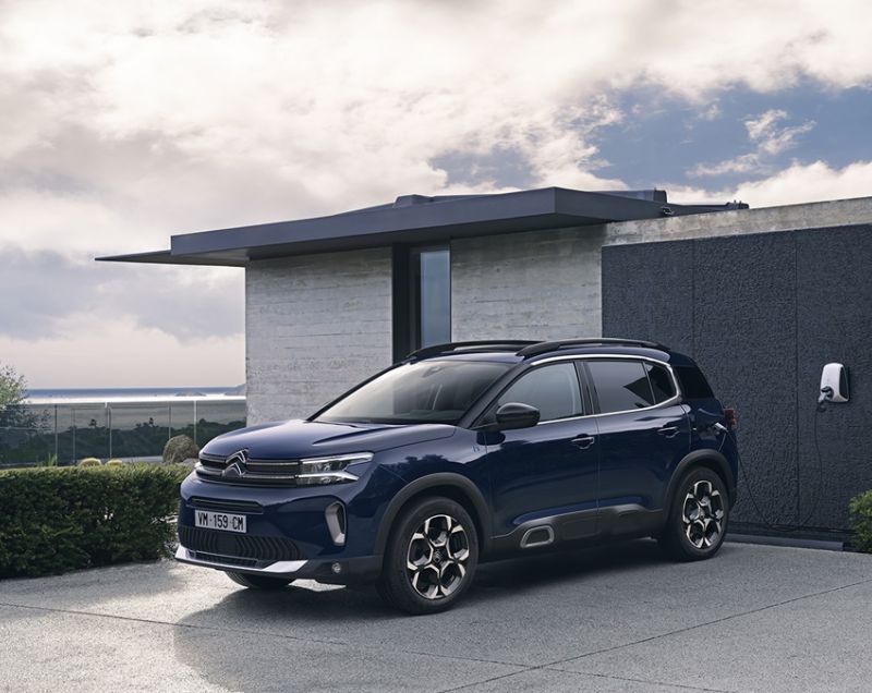 Citroen C5 Aircross 1.2 mhev max 107kW e-dcs6 aut Citroen C5 Aircross 1.2 mhev max 107kW e-dcs6 aut