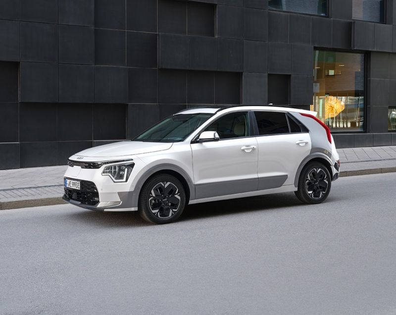 Kia Niro 64.8kWh Light Advanced, Aurora Black Pearl - SNEL LEVERBAAR