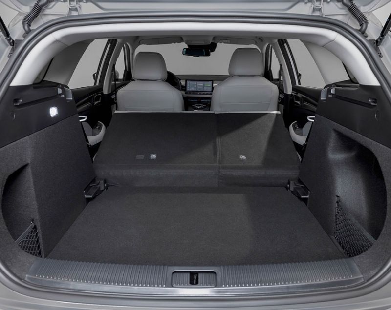 MG 5 50.3kWh Standard Range Luxury, Dover White - DIRECT LEVERBAAR!