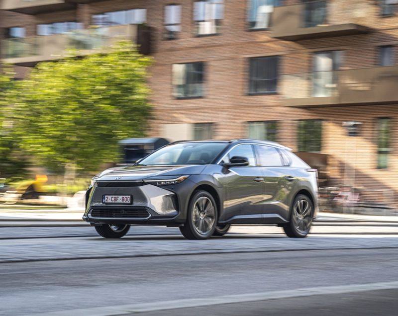 Toyota bZ4X* 71.4kWh 3 Fase Premium, Astral Black